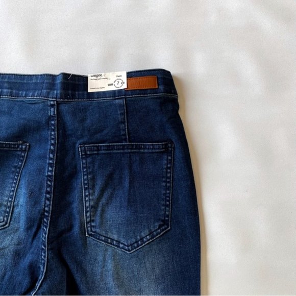 Umgee High Rise Fringe Hem Bell Bottom Stretch Denim Jeans Dark Blue Wash New 7 - Picture 10 of 14